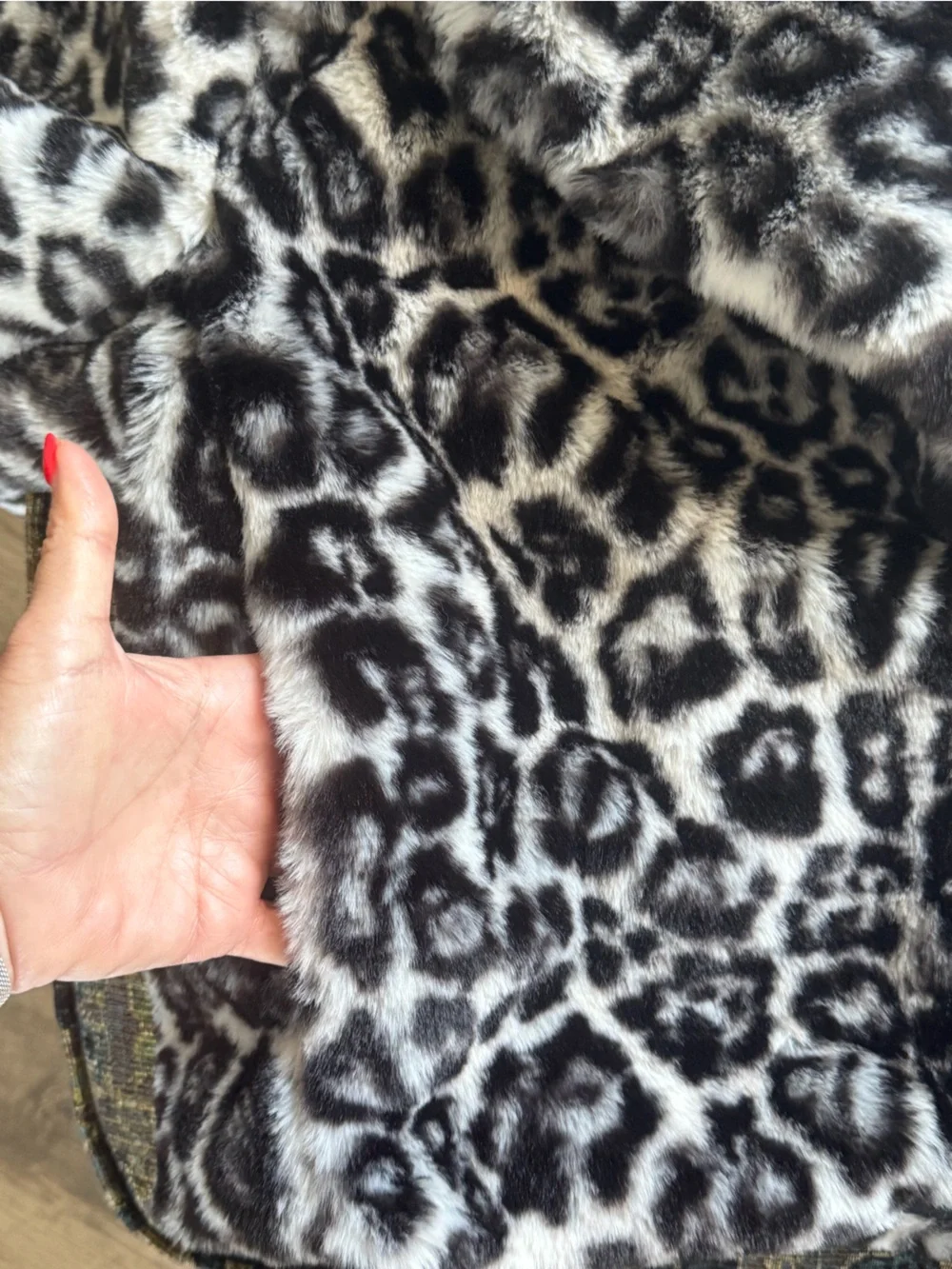 Love Tree Leopard Faux Fur Cropped Jacket Plush Animal Print Coat Large - Picture 5 of 8